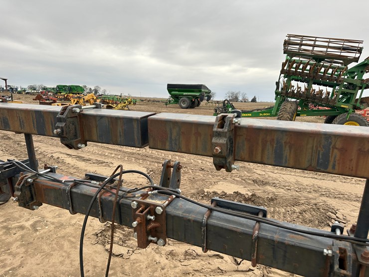 #38850-•-38'-yetter-toolbar-image-15