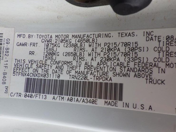 2013-toyota-tacoma-image-14