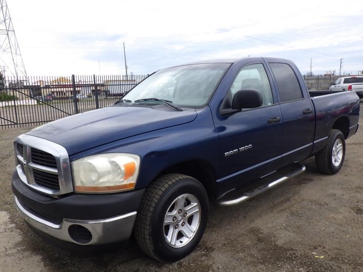 2006-dodge-ram-1500-image-1