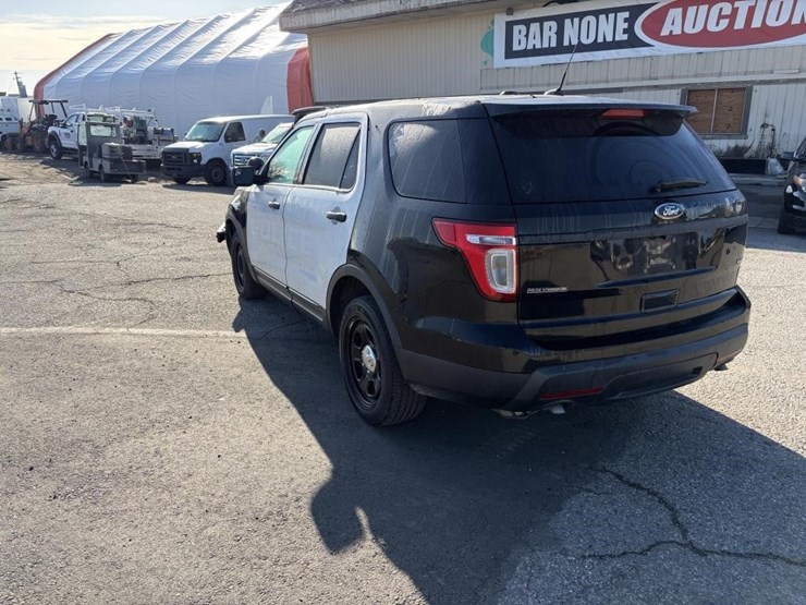 2015-ford-explorer-image-4