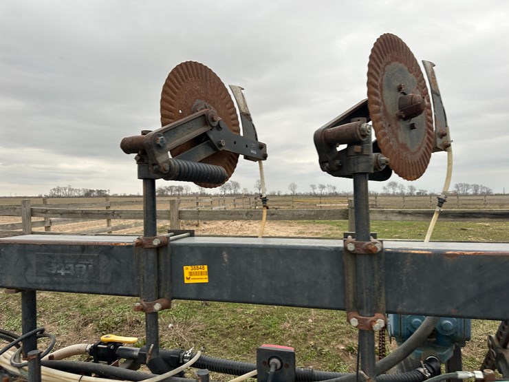 #38848-•-yetter-76"-twin-row-knife-applicator-image-30