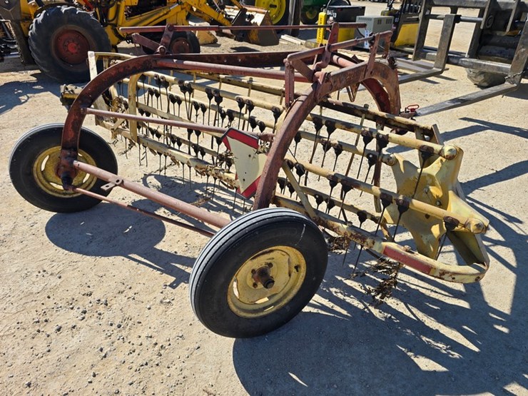 new-holland-256-image-5