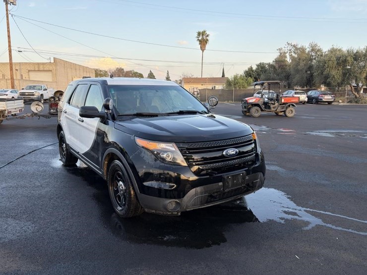 2015-ford-explorer-image-2