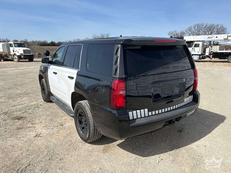 2018-chevrolet-tahoe-image-2