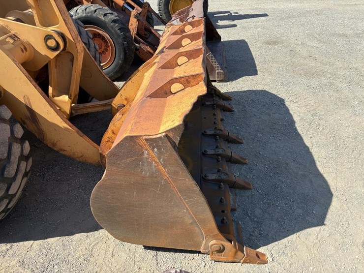 2015-case-570l-xt-image-6