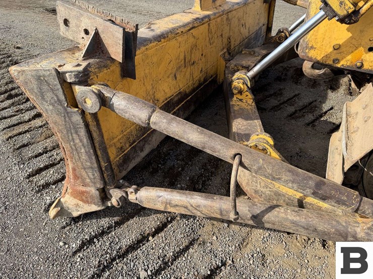 caterpillar-d6c-image-11