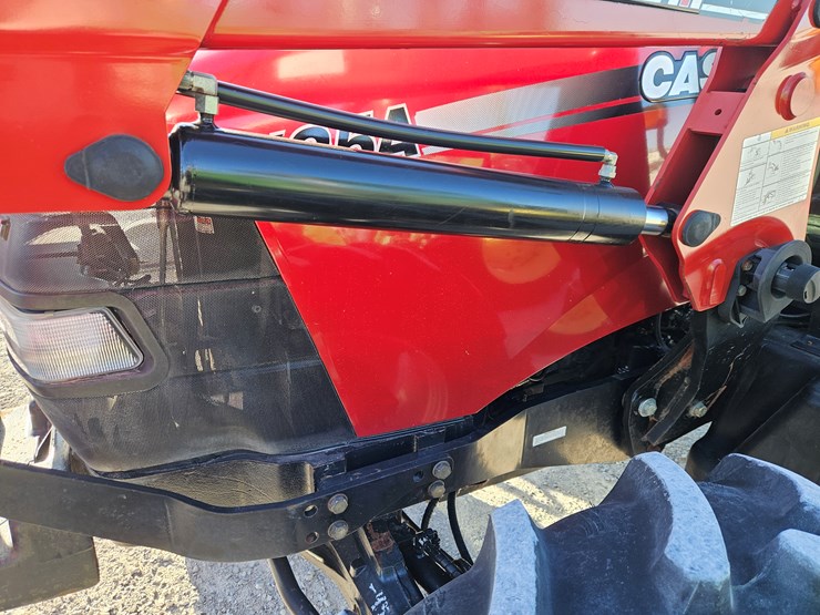 2012-case-ih-farmall-125a-image-21