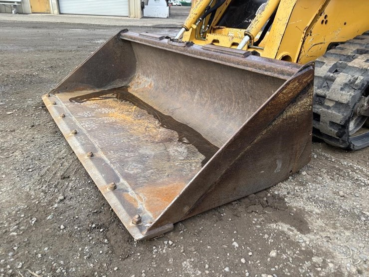 2006-john-deere-322-image-9