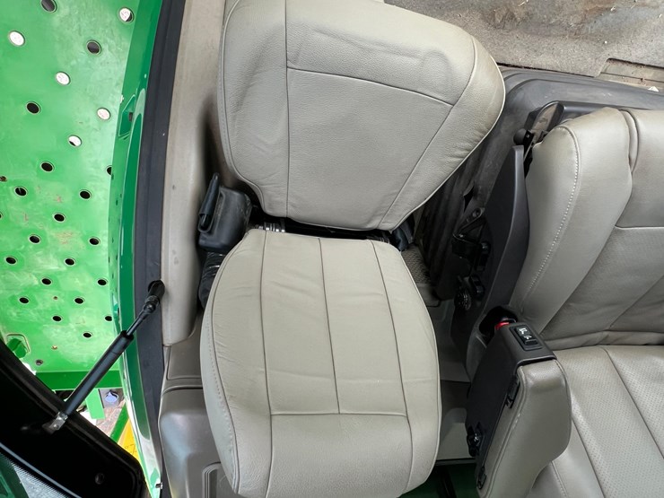 john-deere-412r-image-88