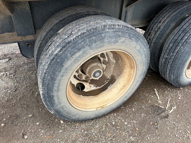 #38802-•-2022-kbh-40'-t/a-6000-gallon-nurse-trailer-vin:-1t9gn4022nc623368-image-9