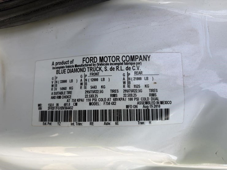 2011-ford-f750-image-17