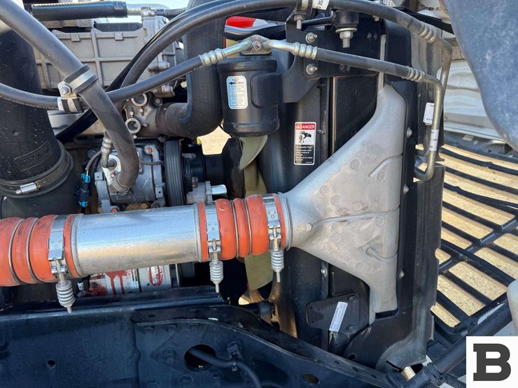 2017-freightliner-cascadia-125-image-49