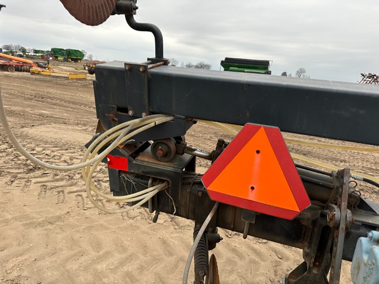 #38849-•-yetter-76"-twin-row-knife-applicator-image-25