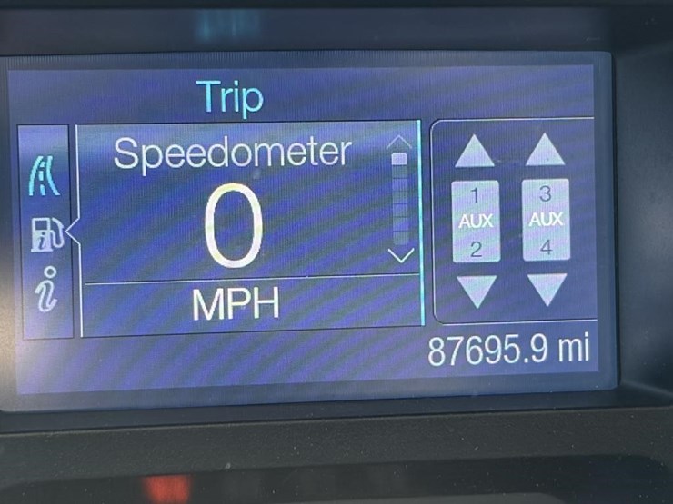 2015-ford-explorer-image-15