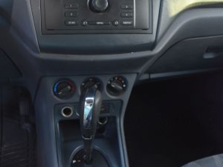 2010-ford-transit-image-5