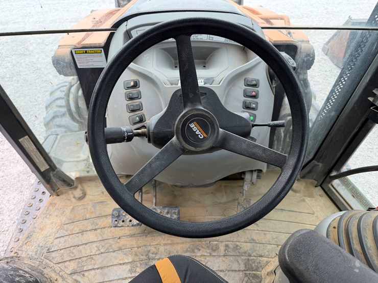 2022-case-580sn-image-9