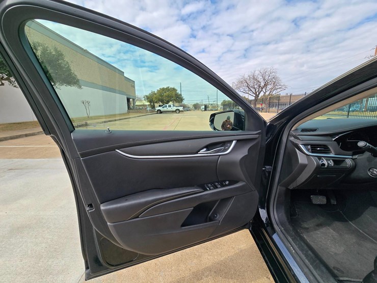 2019-cadillac-xts-stretch-limousine-for-sale,-s-and-s-coachbuilders,-70in,-7866-miles-image-15