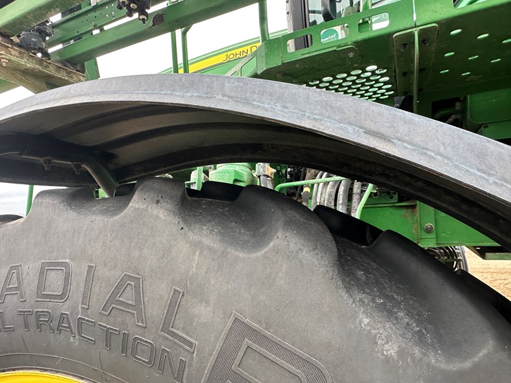 2021-john-deere-r4044-image-9