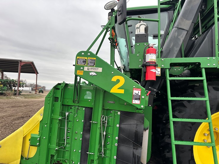 2021-john-deere-cp690-image-45