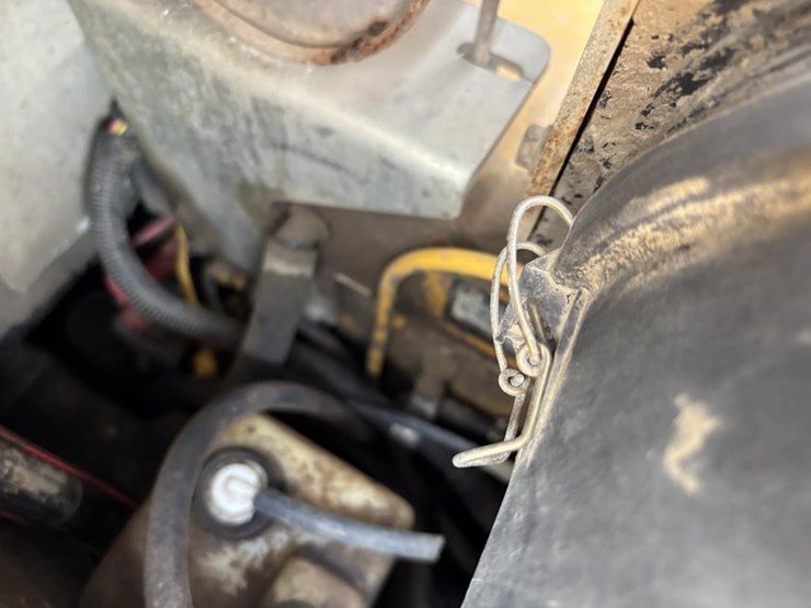 2006-john-deere-322-image-37