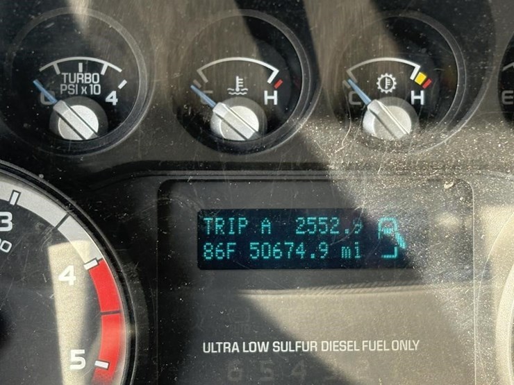 2011-ford-f550-sd-image-16