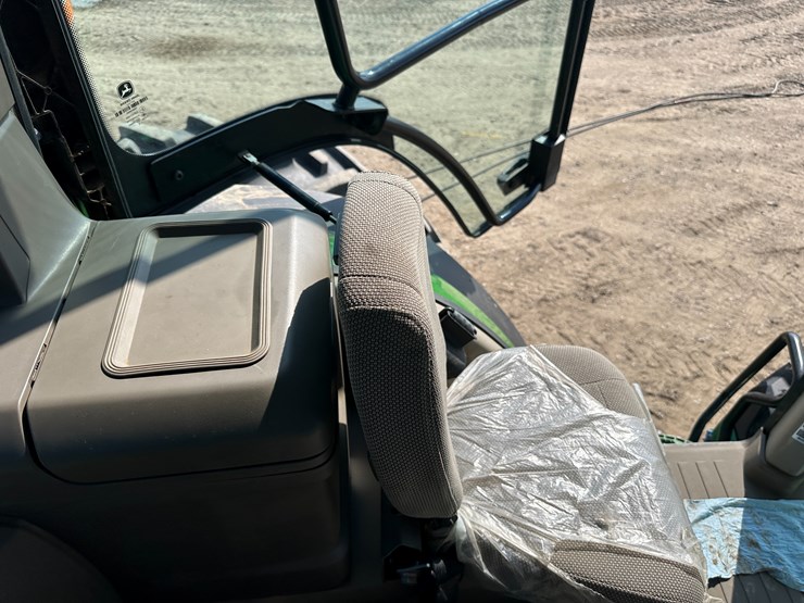 2022-john-deere-8r-280-image-58