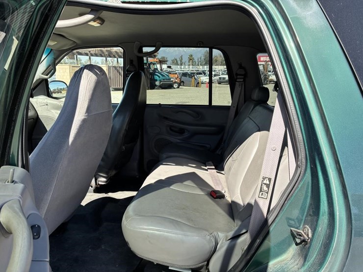 2000-ford-expedition-image-12