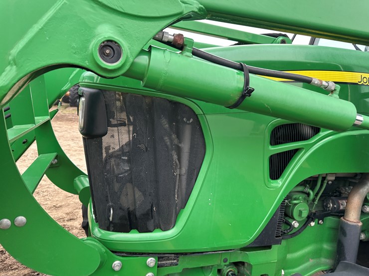 2014-john-deere-5075m-image-26