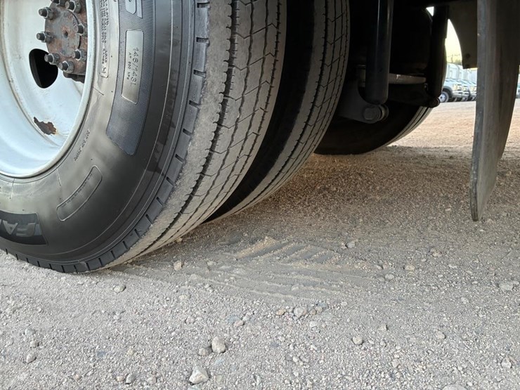 2016-ford-f650-xlt-image-7