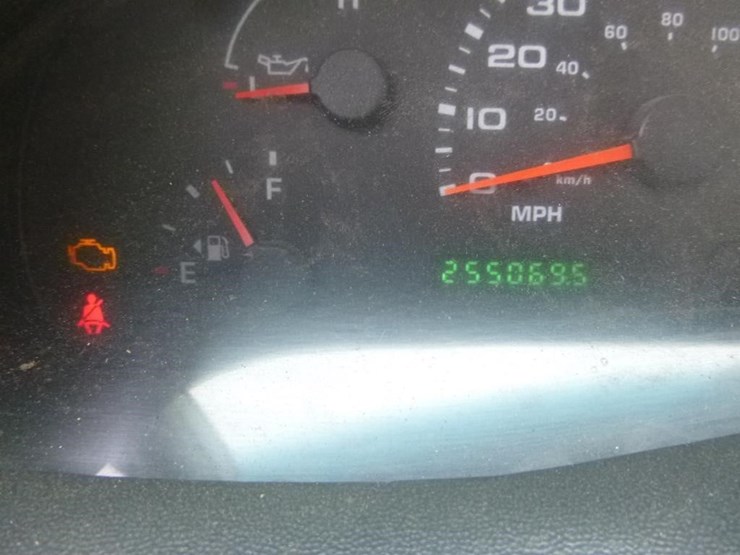 2004-ford-f450-image-18