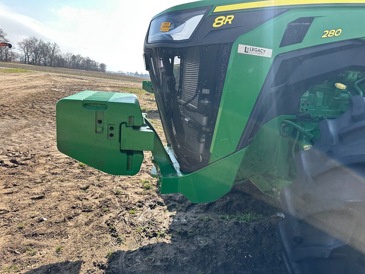 2022-john-deere-8r-280-image-37