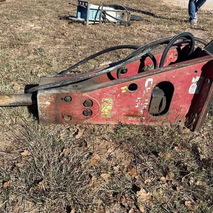 Hydraulic Breaker Excavator Attachment