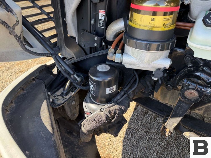 2017-freightliner-cascadia-125-image-42