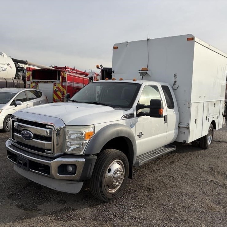 2011 FORD F550