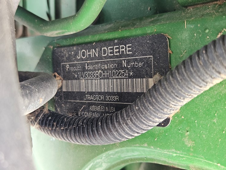 2017-john-deere-3033r-image-18