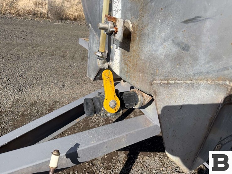 gf-metal-fabricators-chemigation-trailer-image-11