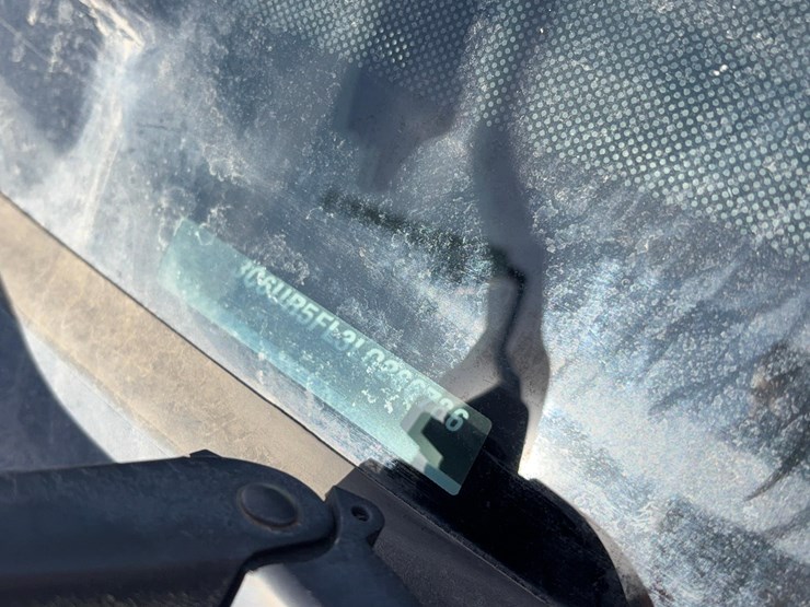 2020-ram-2500-laramie-image-32