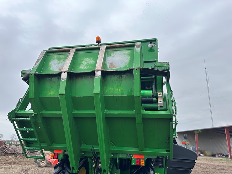 2021-john-deere-cp690-image-21