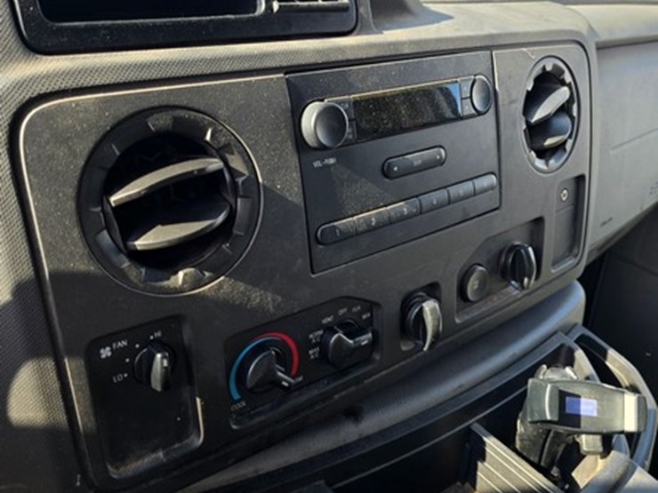 2018-ford-e450-image-12