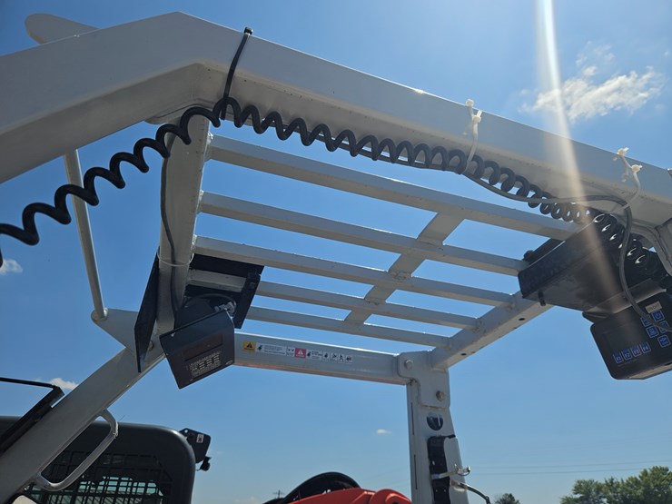 #203104-•-2017-unicarrier-mcp1f2a25-forklift-image-14