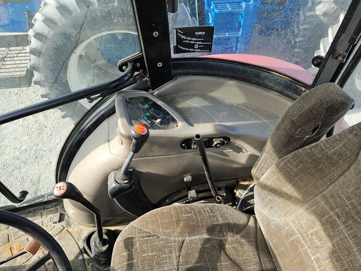 2015-case-ih-farmall-110a-image-8