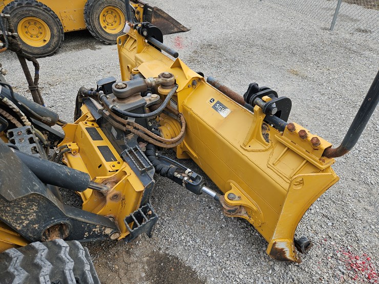 2022-deere-333g-image-7