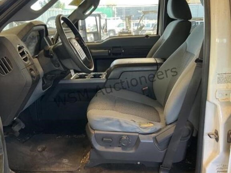 2011-ford-f350-image-21