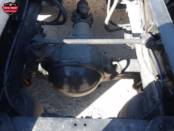 2022-freightliner-cascadia-116-image-9