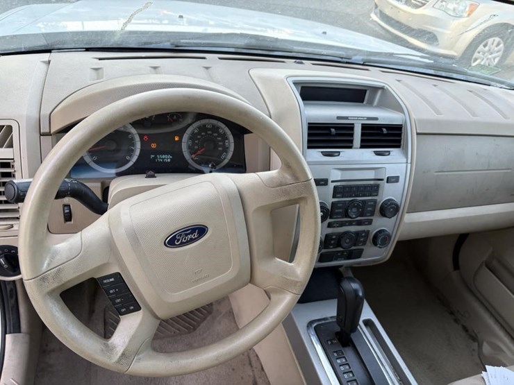 2008-ford-escape-image-11