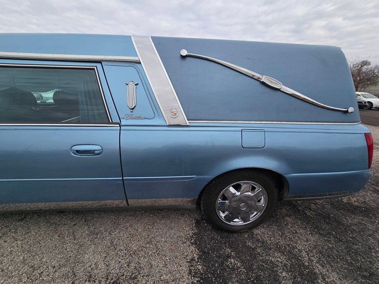 2004-cadillac-eagle-ultimate-hearse,-eagle-coachbuilders,-hearse-collector-special-image-16