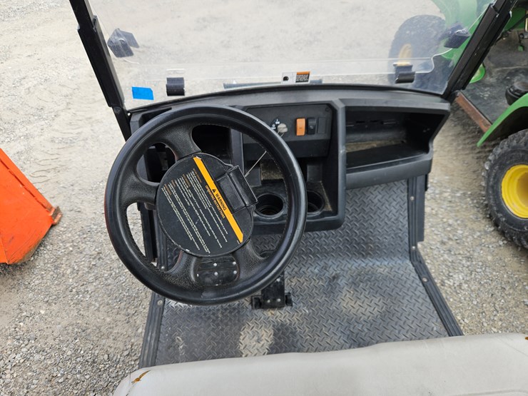 #205184-•-cushman-hauler-1200-golf-cart-image-7