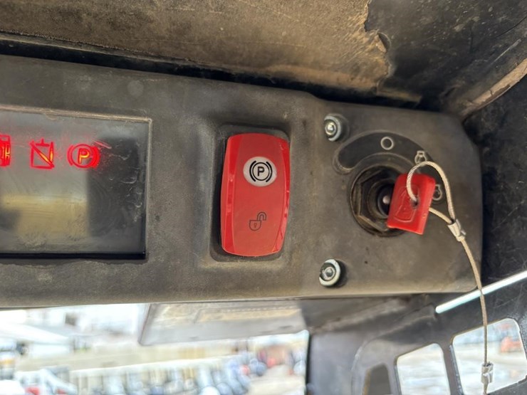 2006-john-deere-322-image-24