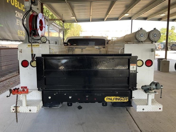 2016-ford-f550-image-6