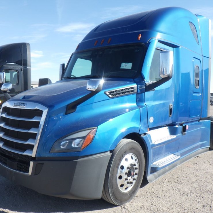 2022 FREIGHTLINER CASCADIA 126